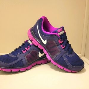Nike Dual Fusion ST2 Women’s Running Shoe Size 9